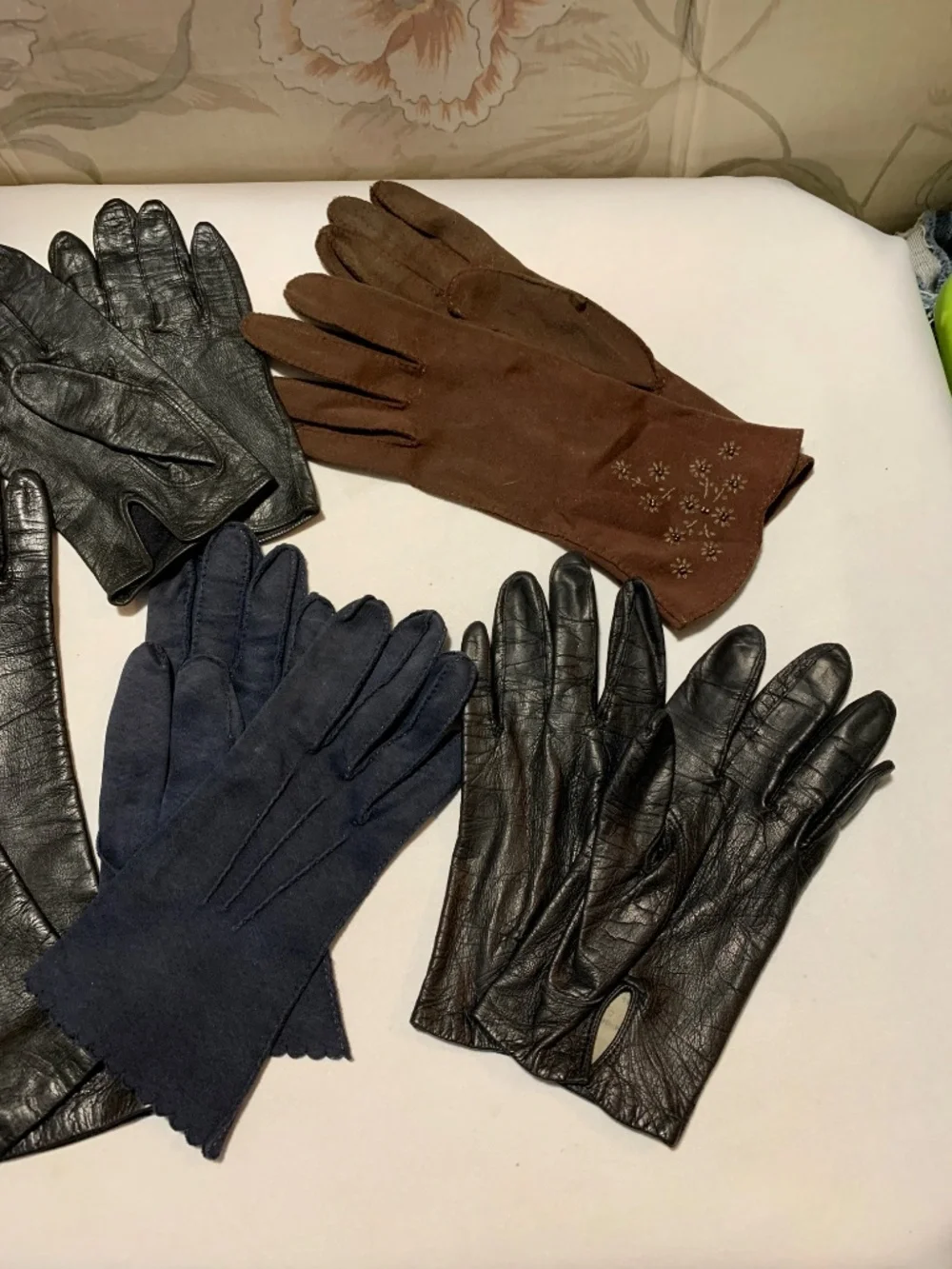Vintage Lot 5 Pairs of Ladies Black Navy Brown Long Short Leather Cloth Gloves